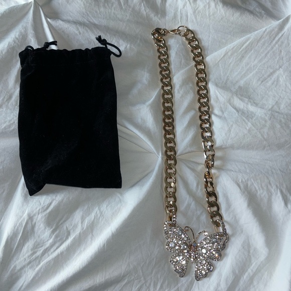 Butterfly necklace - Picture 1 of 5